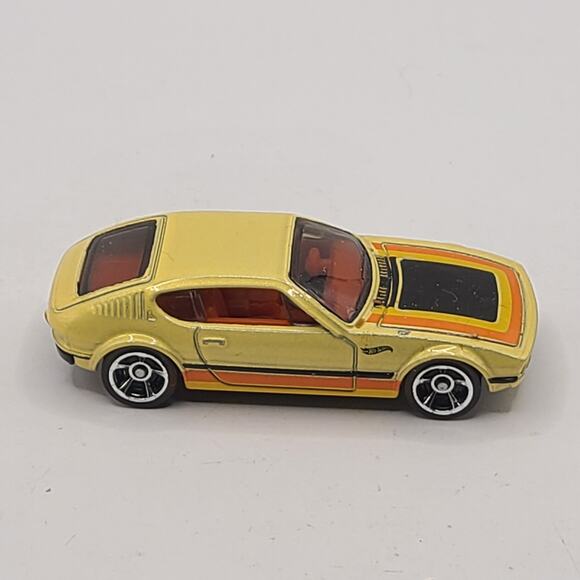 2019 Hot Wheels Volkswagen Series SP2  Pale Goldenrod Yellow - LOOSE - Picture 3 of 5